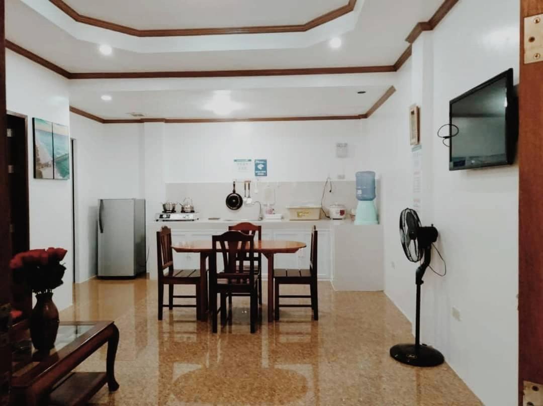 Foxtail Guesthouse Siargao 卢纳将军城 外观 照片